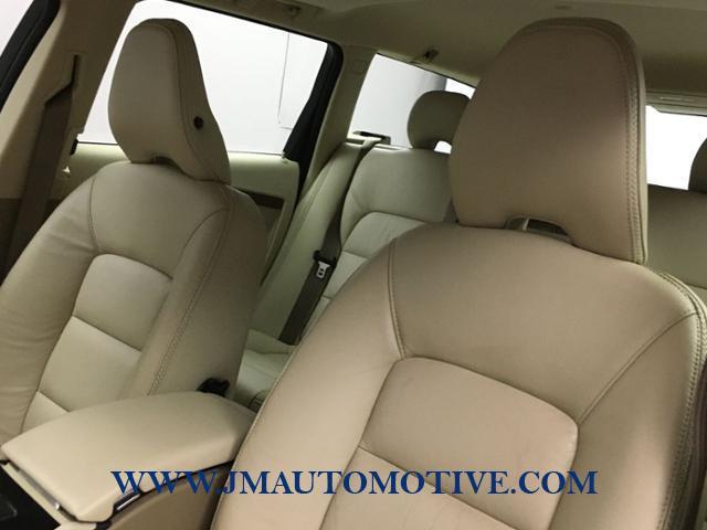 2010 Volvo Xc70 4dr Wgn 3.2L, available for sale in Naugatuck, Connecticut | J&M Automotive Sls&Svc LLC. Naugatuck, Connecticut 2010 Volvo Xc70 4dr Wgn 3.2L, available for sale in Naugatuck, Connecticut | J&M Automotive Sls&Svc LLC. Naugatuck, Connecticut