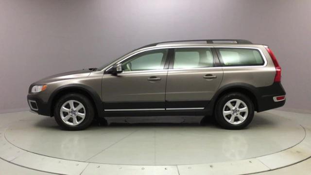 2010 Volvo Xc70 4dr Wgn 3.2L, available for sale in Naugatuck, Connecticut | J&M Automotive Sls&Svc LLC. Naugatuck, Connecticut 2010 Volvo Xc70 4dr Wgn 3.2L, available for sale in Naugatuck, Connecticut | J&M Automotive Sls&Svc LLC. Naugatuck, Connecticut