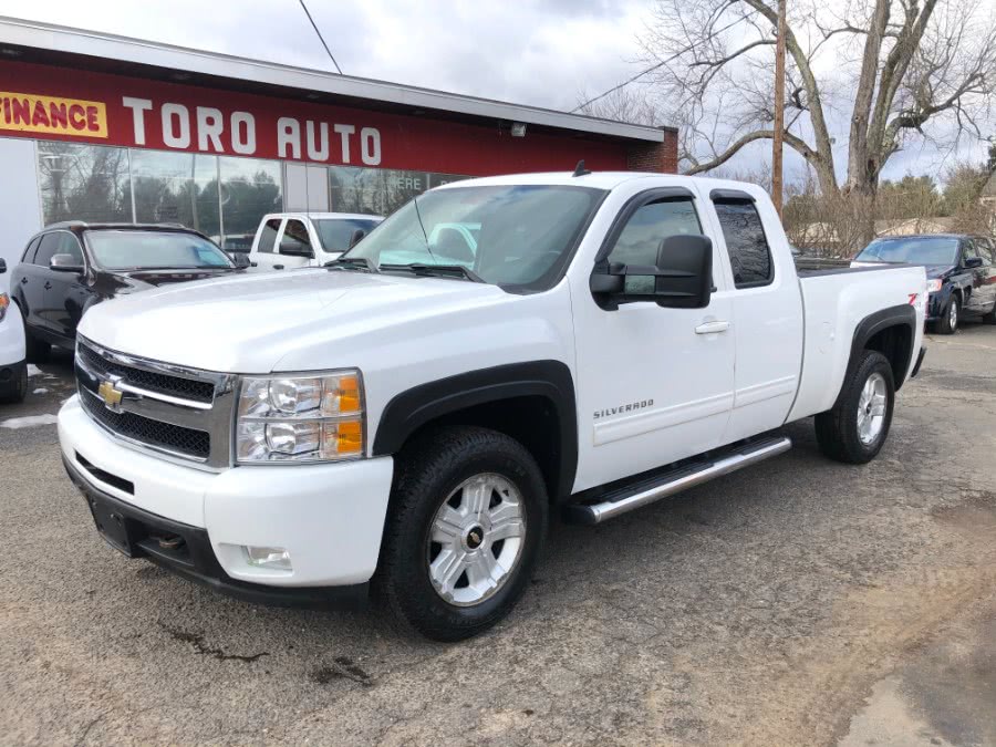 2010 Chevrolet Silverado 1500 4WD Ext Cab 143.5" LTZ Z71 Sunroof & Leather, available for sale in East Windsor, Connecticut | Toro Auto. East Windsor, Connecticut