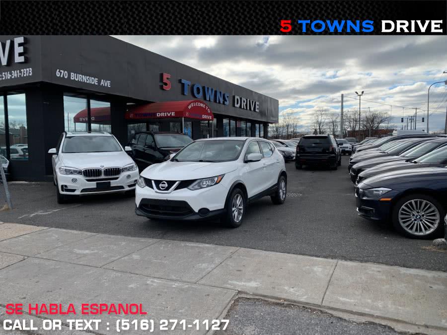 2017 Nissan Rogue Sport AWD S, available for sale in Inwood, New York | 5 Towns Drive. Inwood, New York