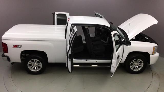 2009 Chevrolet Silverado 1500 Z71, available for sale in Naugatuck, Connecticut | J&M Automotive Sls&Svc LLC. Naugatuck, Connecticut 2009 Chevrolet Silverado 1500 Z71, available for sale in Naugatuck, Connecticut | J&M Automotive Sls&Svc LLC. Naugatuck, Connecticut