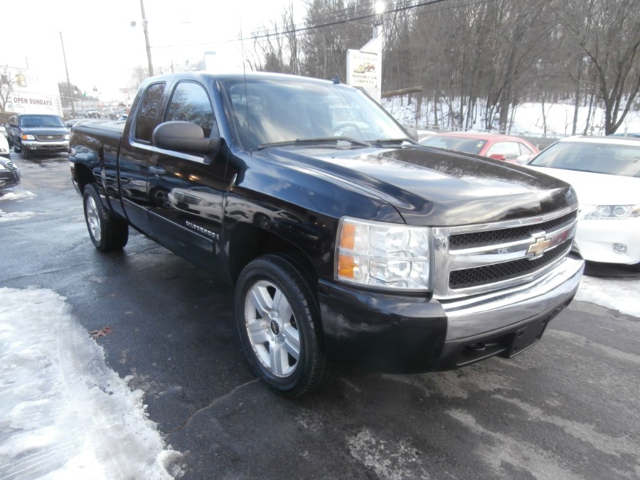 2013 Chevrolet Silverado 1500 4WD Ext Cab 143.5" LT, available for sale in Waterbury, Connecticut | Jim Juliani Motors. Waterbury, Connecticut
