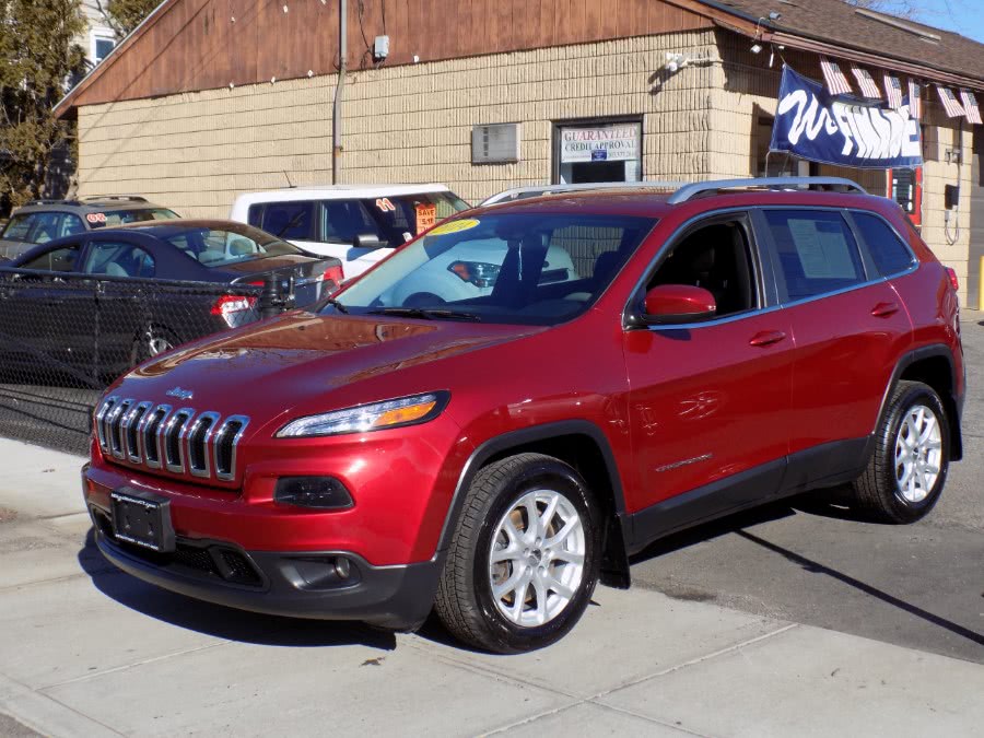 2014 Jeep Cherokee FWD 4dr Latitude, available for sale in Stratford, Connecticut | Mike's Motors LLC. Stratford, Connecticut