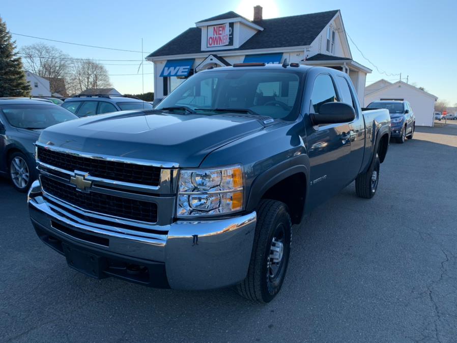 2008 Chevrolet Silverado 2500HD 4WD Ext Cab 143.5" LT w/1LT, available for sale in East Windsor, Connecticut | A1 Auto Sale LLC. East Windsor, Connecticut
