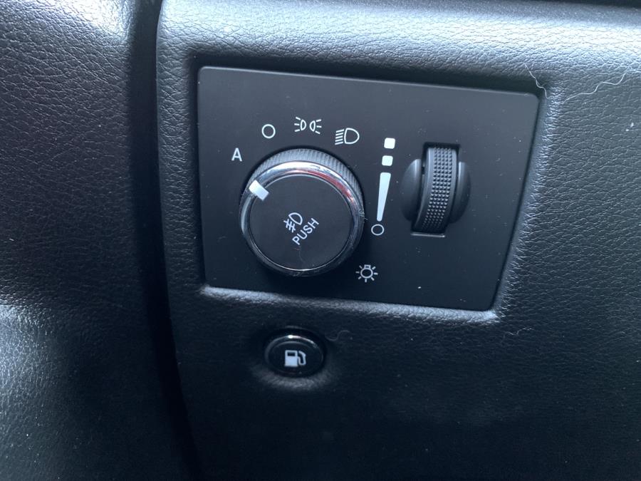 2014 Jeep Grand Cherokee 4WD 4dr Limited, available for sale in Inwood, New York | 5 Towns Drive. Inwood, New York 2014 Jeep Grand Cherokee 4WD 4dr Limited, available for sale in Inwood, New York | 5 Towns Drive. Inwood, New York