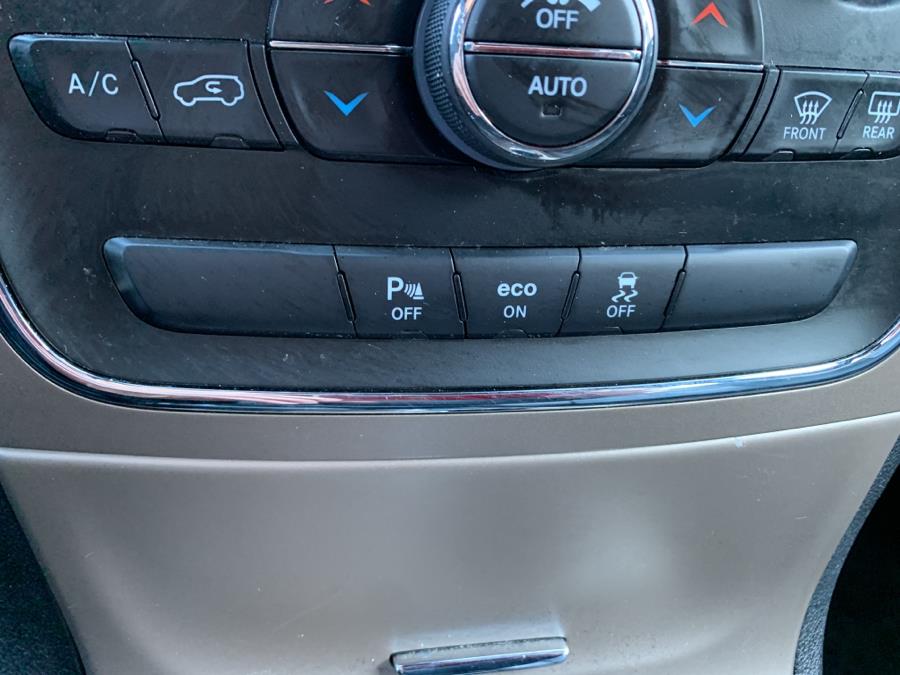 2014 Jeep Grand Cherokee 4WD 4dr Limited, available for sale in Inwood, New York | 5 Towns Drive. Inwood, New York 2014 Jeep Grand Cherokee 4WD 4dr Limited, available for sale in Inwood, New York | 5 Towns Drive. Inwood, New York