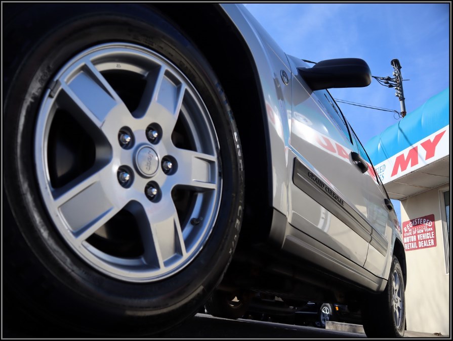 Used Jeep Grand Cherokee 4dr Laredo 4WD 2005 | My Auto Inc.. Huntington Station, New York Used Jeep Grand Cherokee 4dr Laredo 4WD 2005 | My Auto Inc.. Huntington Station, New York