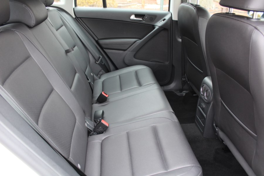 2017 Volkswagen Tiguan Limited 2.0T S, available for sale in Great Neck, New York | Great Neck Car Buyers & Sellers. Great Neck, New York 2017 Volkswagen Tiguan Limited 2.0T S, available for sale in Great Neck, New York | Great Neck Car Buyers & Sellers. Great Neck, New York