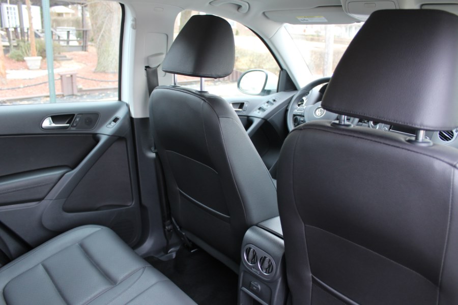 2017 Volkswagen Tiguan Limited 2.0T S, available for sale in Great Neck, New York | Great Neck Car Buyers & Sellers. Great Neck, New York 2017 Volkswagen Tiguan Limited 2.0T S, available for sale in Great Neck, New York | Great Neck Car Buyers & Sellers. Great Neck, New York