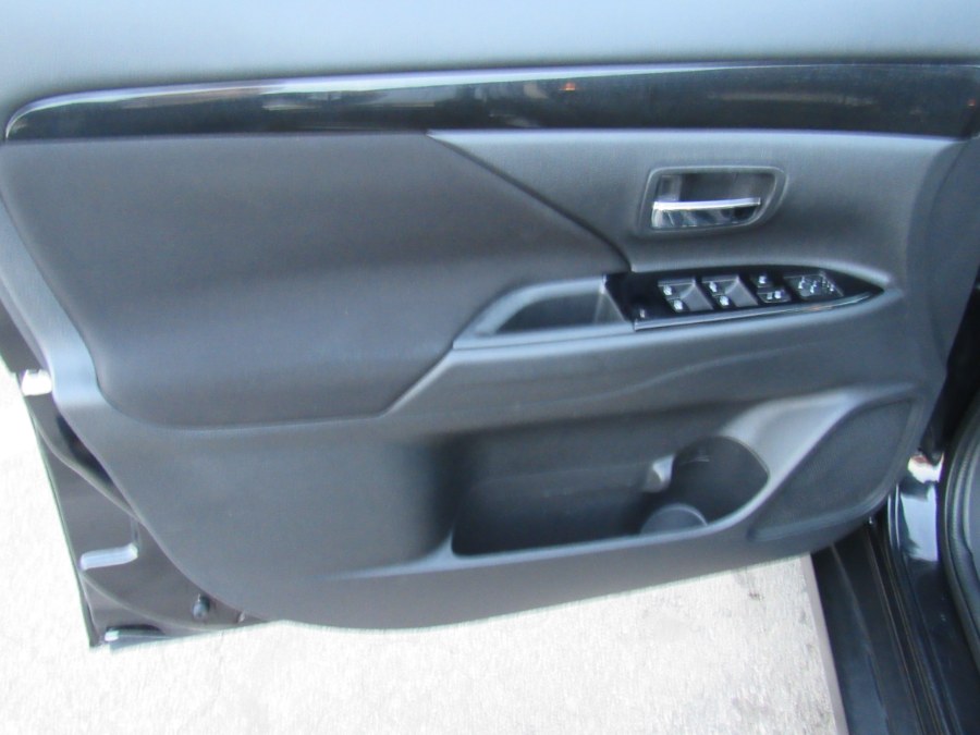 2016 Mitsubishi Outlander AWC 4dr SE, available for sale in Worcester, Massachusetts | Hilario's Auto Sales Inc.. Worcester, Massachusetts 2016 Mitsubishi Outlander AWC 4dr SE, available for sale in Worcester, Massachusetts | Hilario's Auto Sales Inc.. Worcester, Massachusetts