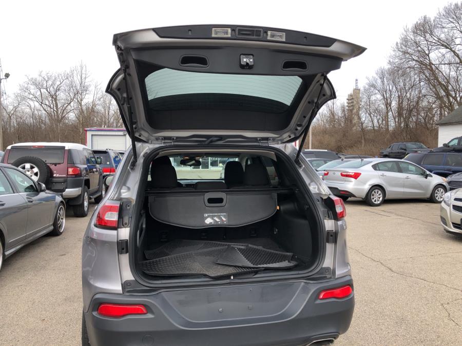 2017 Jeep Cherokee Latitude 4x4, available for sale in Beavercreek, Ohio | Wholesale Direct Motors. Beavercreek, Ohio 2017 Jeep Cherokee Latitude 4x4, available for sale in Beavercreek, Ohio | Wholesale Direct Motors. Beavercreek, Ohio