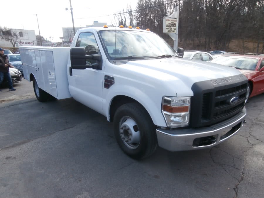 2008 Ford Super Duty F-350 DRW 2WD Reg Cab 165" WB 84" CA XL, available for sale in Waterbury, Connecticut | Jim Juliani Motors. Waterbury, Connecticut