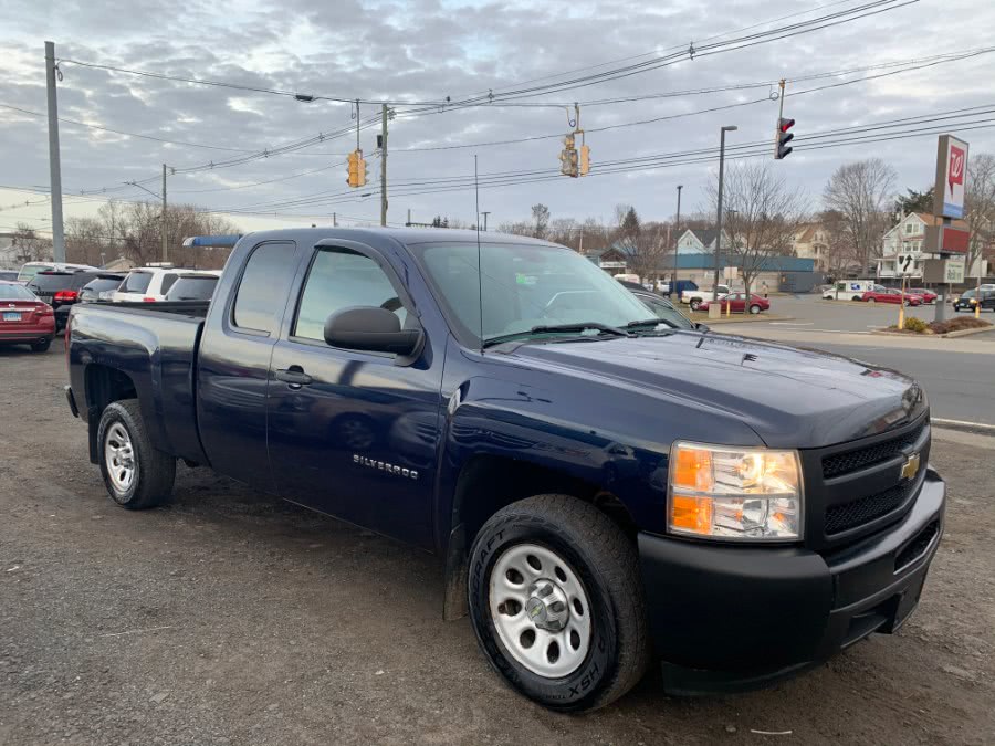 2011 Chevrolet Silverado 1500 2WD Ext Cab 143.5" Work Truck, available for sale in Wallingford, Connecticut | Wallingford Auto Center LLC. Wallingford, Connecticut