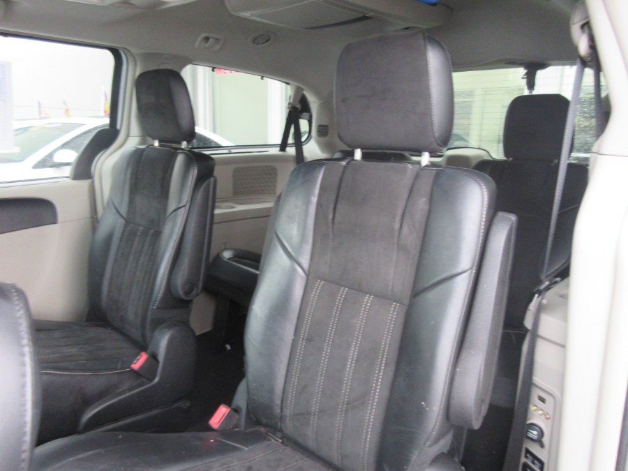 2014 Chrysler Town & Country 4dr Wgn Touring-L 30th Anniversary, available for sale in Linden, New Jersey | Route 27 Auto Mall. Linden, New Jersey 2014 Chrysler Town & Country 4dr Wgn Touring-L 30th Anniversary, available for sale in Linden, New Jersey | Route 27 Auto Mall. Linden, New Jersey