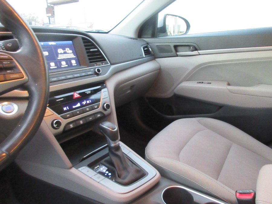 2017 Hyundai Elantra SE 2.0L Auto (Alabama) *Ltd Avail*, available for sale in Linden, New Jersey | Route 27 Auto Mall. Linden, New Jersey 2017 Hyundai Elantra SE 2.0L Auto (Alabama) *Ltd Avail*, available for sale in Linden, New Jersey | Route 27 Auto Mall. Linden, New Jersey