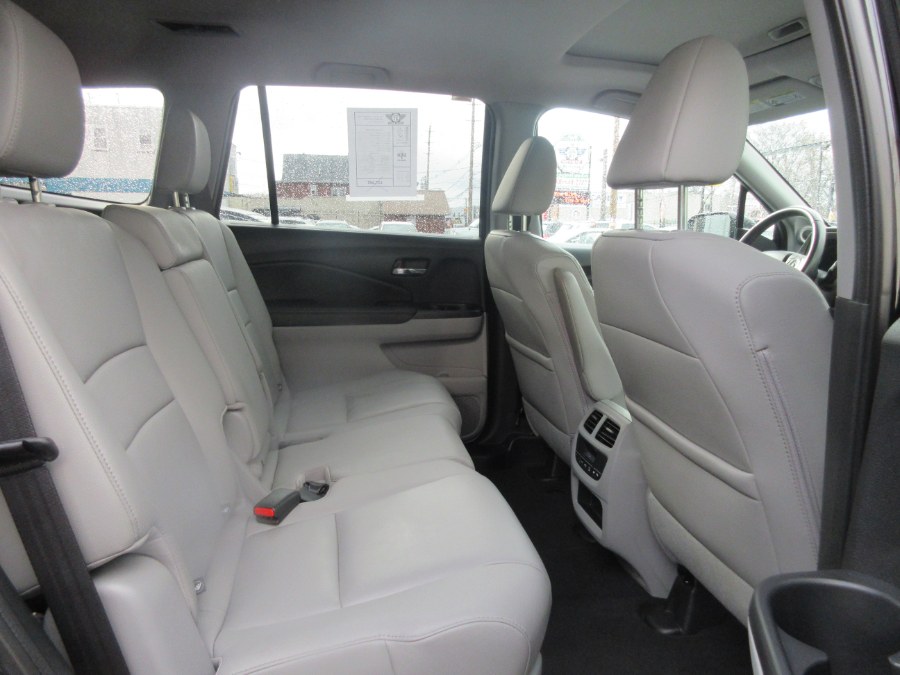 2016 Honda Pilot AWD 4dr EX-L, available for sale in Linden, New Jersey | Route 27 Auto Mall. Linden, New Jersey 2016 Honda Pilot AWD 4dr EX-L, available for sale in Linden, New Jersey | Route 27 Auto Mall. Linden, New Jersey