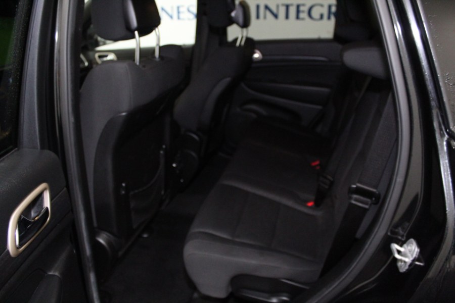 2014 Jeep Grand Cherokee 4WD 4dr Laredo, available for sale in Plainville, Connecticut | New England Auto Sales LLC. Plainville, Connecticut 2014 Jeep Grand Cherokee 4WD 4dr Laredo, available for sale in Plainville, Connecticut | New England Auto Sales LLC. Plainville, Connecticut
