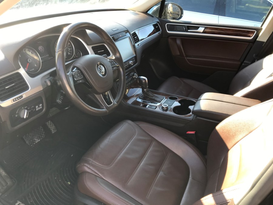 2013 Volkswagen Touareg 4dr TDI Lux, available for sale in Warwick, Rhode Island | Premier Automotive Sales. Warwick, Rhode Island 2013 Volkswagen Touareg 4dr TDI Lux, available for sale in Warwick, Rhode Island | Premier Automotive Sales. Warwick, Rhode Island