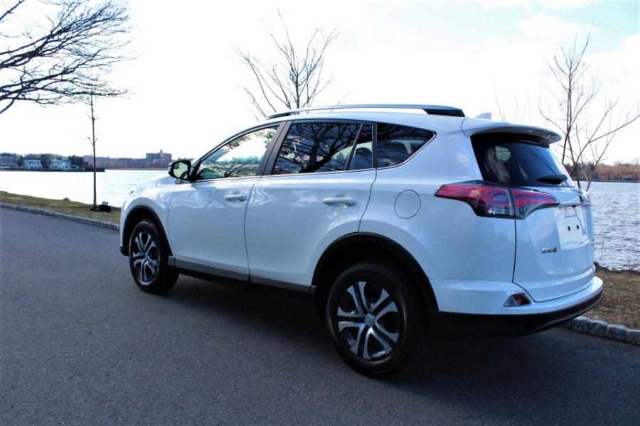2018 Toyota RAV4 LE AWD, available for sale in Great Neck, New York | Great Neck Car Buyers & Sellers. Great Neck, New York 2018 Toyota RAV4 LE AWD, available for sale in Great Neck, New York | Great Neck Car Buyers & Sellers. Great Neck, New York