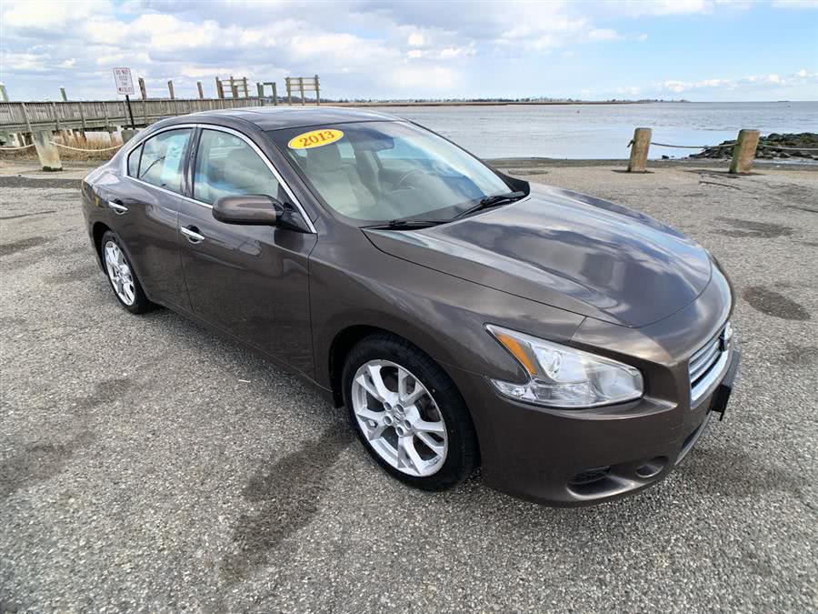 2013 Nissan Maxima 4dr Sdn 3.5 SV, available for sale in Stratford, Connecticut | Wiz Leasing Inc. Stratford, Connecticut