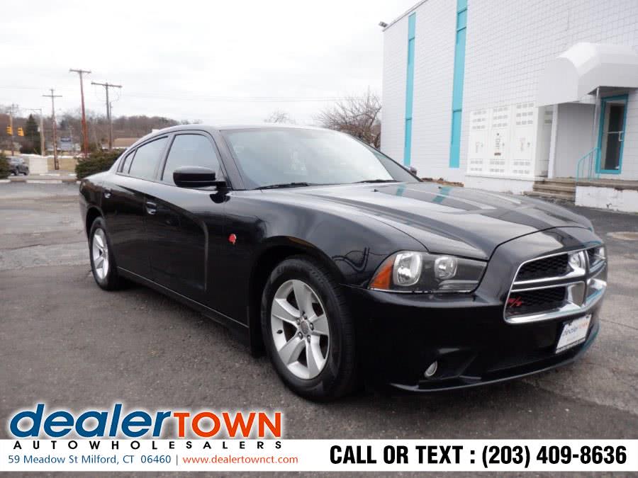 2013 Dodge Charger 4dr Sdn SE RWD, available for sale in Milford, Connecticut | Dealertown Auto Wholesalers. Milford, Connecticut