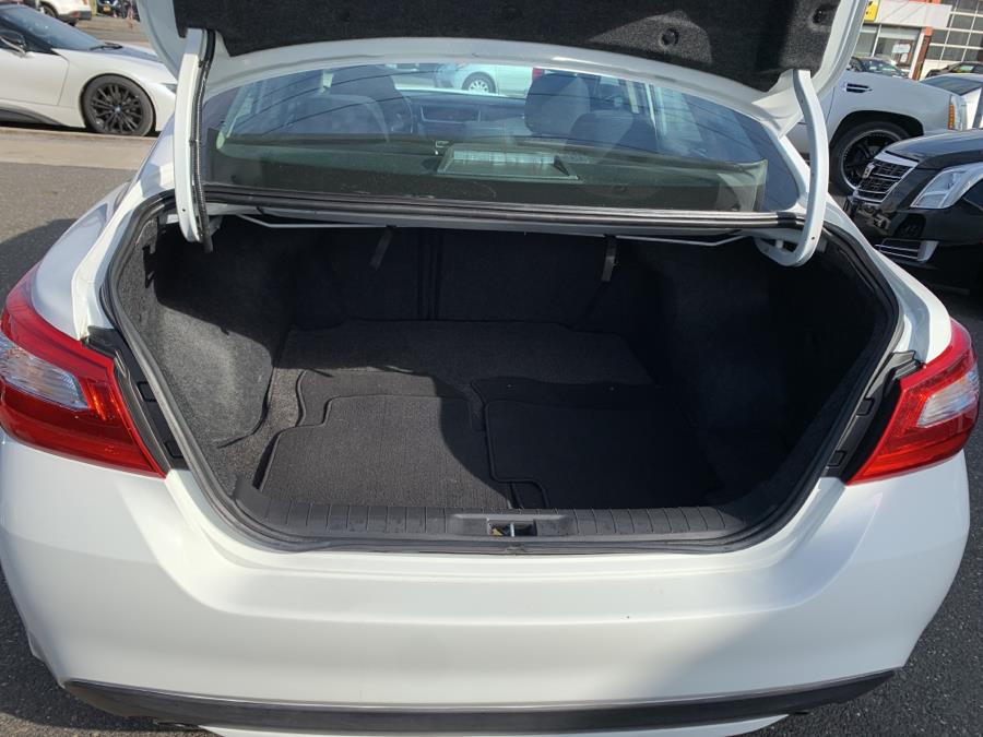 2016 Nissan Altima 4dr Sdn I4 2.5 S, available for sale in Inwood, New York | 5 Towns Drive. Inwood, New York 2016 Nissan Altima 4dr Sdn I4 2.5 S, available for sale in Inwood, New York | 5 Towns Drive. Inwood, New York