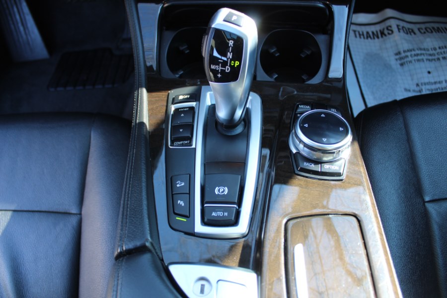 2014 BMW 5 Series 4dr Sdn 528i xDrive AWD, available for sale in Great Neck, New York | Great Neck Car Buyers & Sellers. Great Neck, New York 2014 BMW 5 Series 4dr Sdn 528i xDrive AWD, available for sale in Great Neck, New York | Great Neck Car Buyers & Sellers. Great Neck, New York