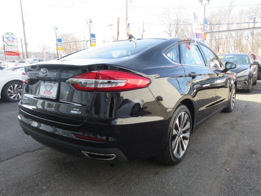 The 2019 Ford Fusion SE AWD