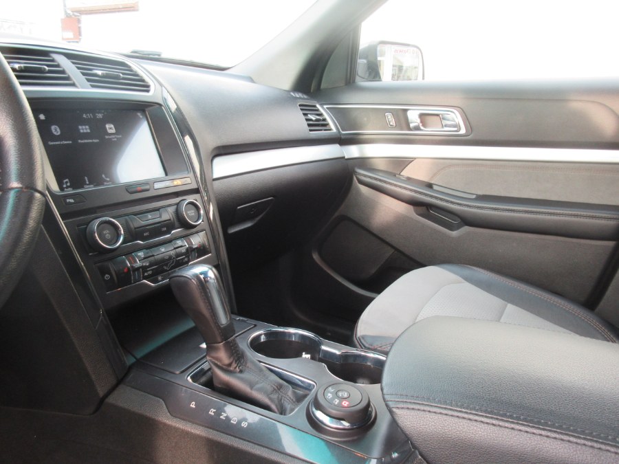 2017 Ford Explorer XLT 4WD, available for sale in Linden, New Jersey | Route 27 Auto Mall. Linden, New Jersey 2017 Ford Explorer XLT 4WD, available for sale in Linden, New Jersey | Route 27 Auto Mall. Linden, New Jersey