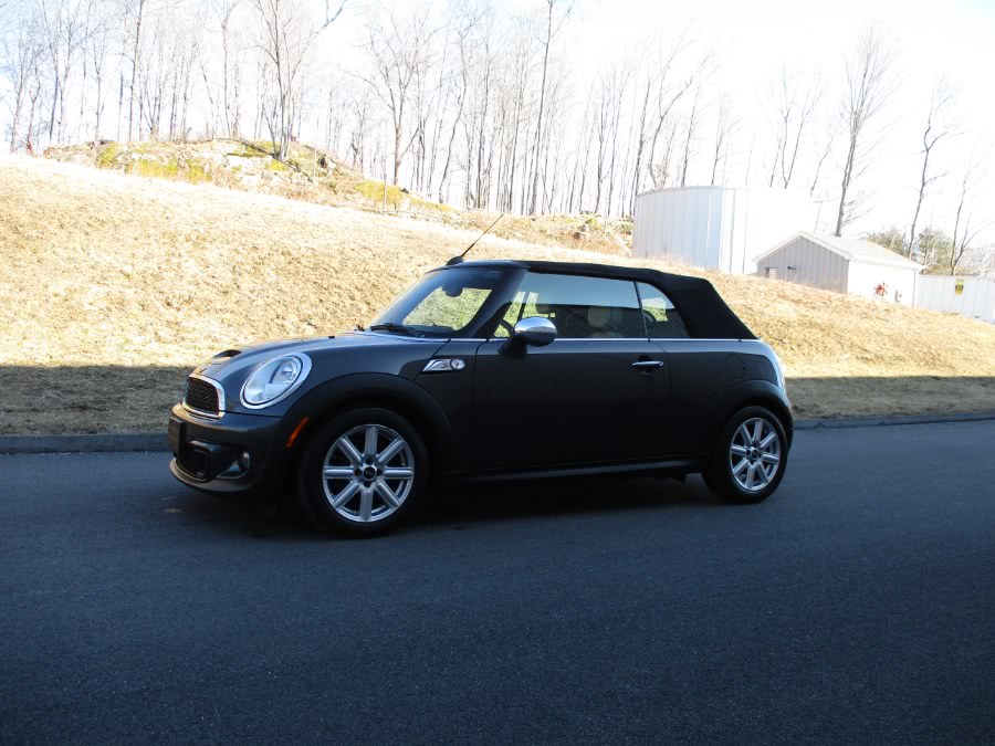 2013 MINI Cooper Convertible 2dr S, available for sale in Danbury, Connecticut | Performance Imports. Danbury, Connecticut