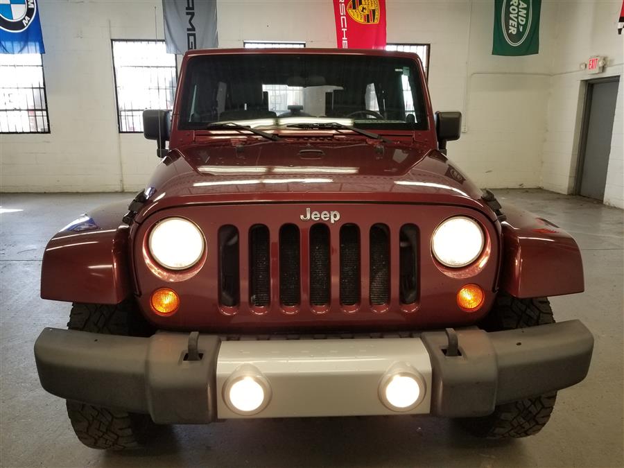 2010 Jeep Wrangler Unlimited 4WD 4dr Sahara, available for sale in Bridgeport, Connecticut | CT Auto. Bridgeport, Connecticut 2010 Jeep Wrangler Unlimited 4WD 4dr Sahara, available for sale in Bridgeport, Connecticut | CT Auto. Bridgeport, Connecticut