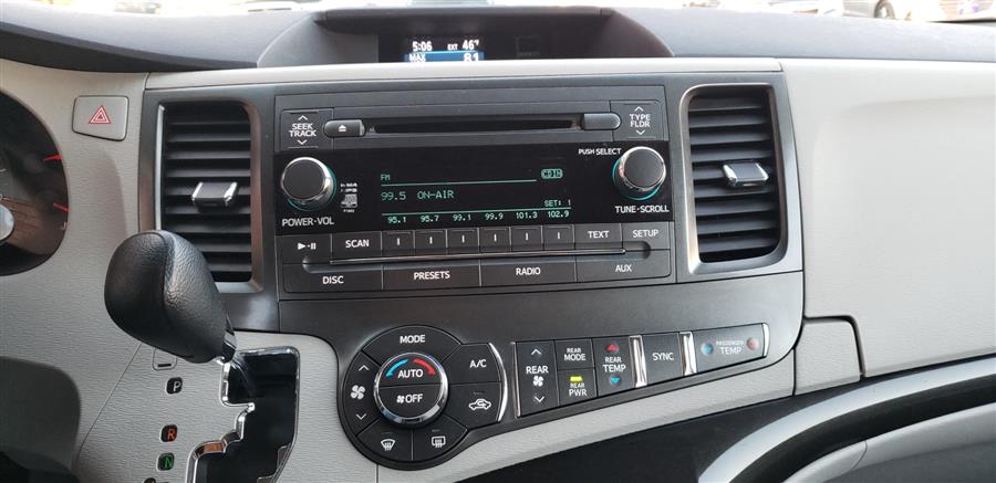 Used Toyota Sienna 5dr 7-Pass Van V6 LE AWD 2014 | National Auto Brokers, Inc.. Waterbury, Connecticut Used Toyota Sienna 5dr 7-Pass Van V6 LE AWD 2014 | National Auto Brokers, Inc.. Waterbury, Connecticut