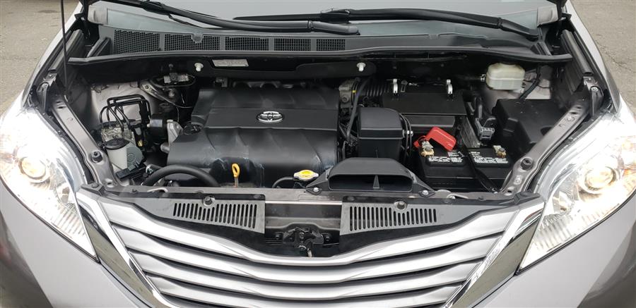 2015 Toyota Sienna 5dr 8-Pass Van XLE FWD (Natl), available for sale in Little Ferry, New Jersey | Victoria Preowned Autos Inc. Little Ferry, New Jersey 2015 Toyota Sienna 5dr 8-Pass Van XLE FWD (Natl), available for sale in Little Ferry, New Jersey | Victoria Preowned Autos Inc. Little Ferry, New Jersey