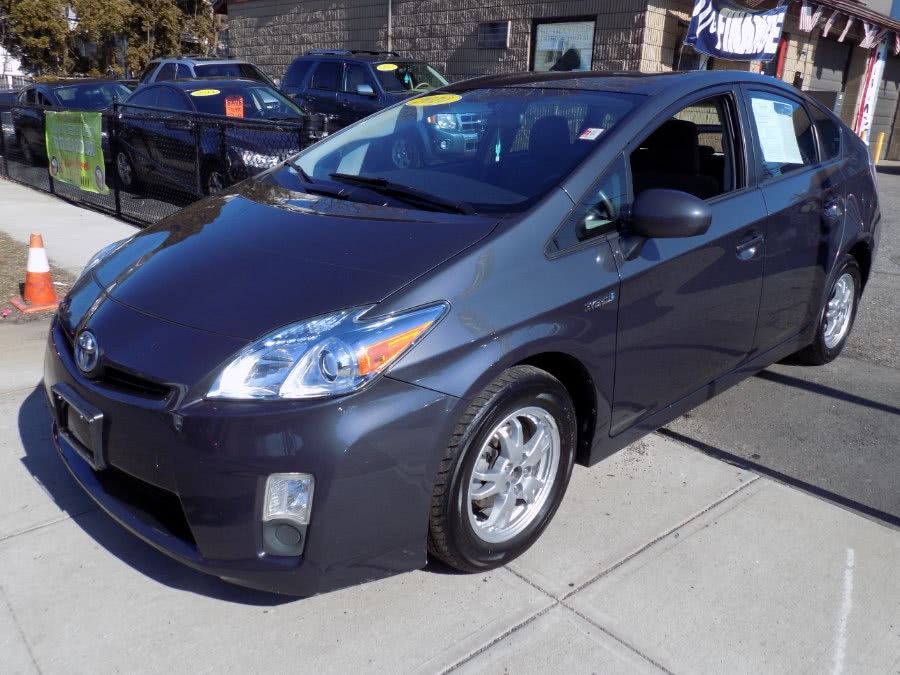 2010 Toyota Prius 5dr HB III (Natl), available for sale in Stratford, Connecticut | Mike's Motors LLC. Stratford, Connecticut