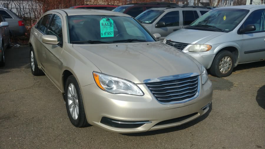 2013 Chrysler 200 4dr Sdn Touring, available for sale in East Hartford , Connecticut | Classic Motor Cars. East Hartford , Connecticut