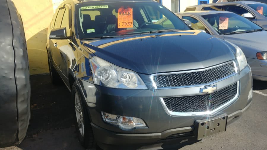2010 Chevrolet Traverse AWD 4dr LT w/2LT, available for sale in East Hartford , Connecticut | Classic Motor Cars. East Hartford , Connecticut