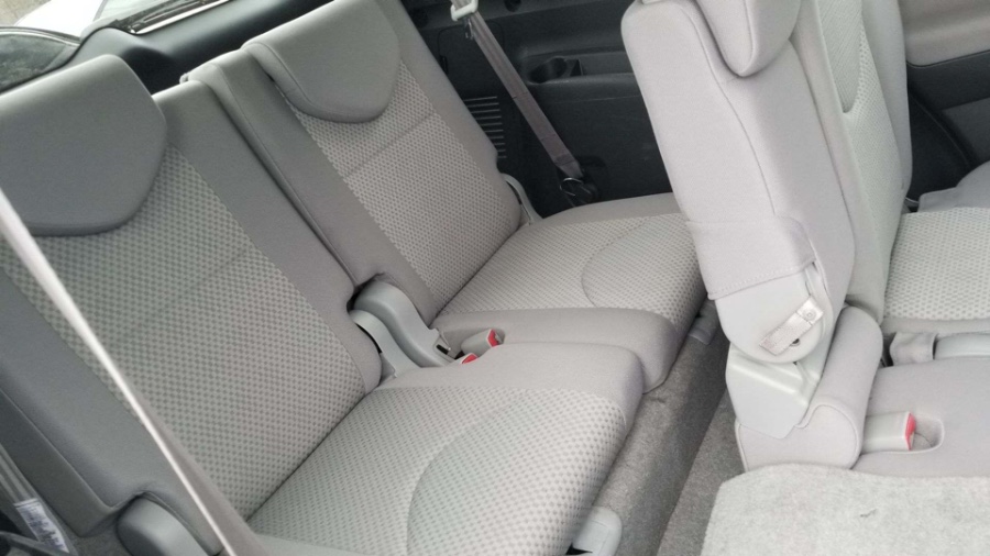 2007 Toyota RAV4 4dr Sdn I4 SE FWD, available for sale in Hamden, Connecticut | Adonai Auto Sales LLC. Hamden, Connecticut 2007 Toyota RAV4 4dr Sdn I4 SE FWD, available for sale in Hamden, Connecticut | Adonai Auto Sales LLC. Hamden, Connecticut