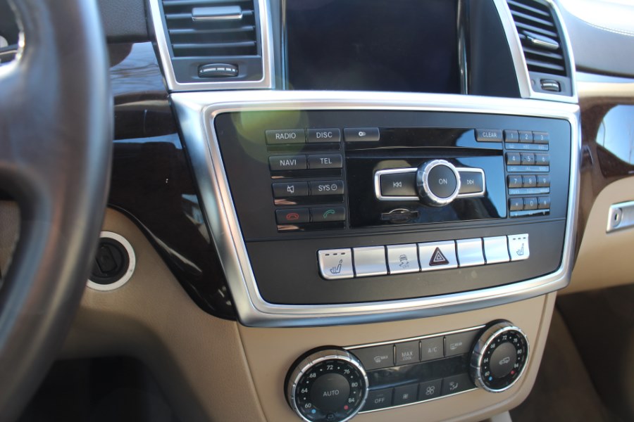 2013 Mercedes-Benz GL-Class 4MATIC 4dr GL450, available for sale in Great Neck, New York | Great Neck Car Buyers & Sellers. Great Neck, New York 2013 Mercedes-Benz GL-Class 4MATIC 4dr GL450, available for sale in Great Neck, New York | Great Neck Car Buyers & Sellers. Great Neck, New York