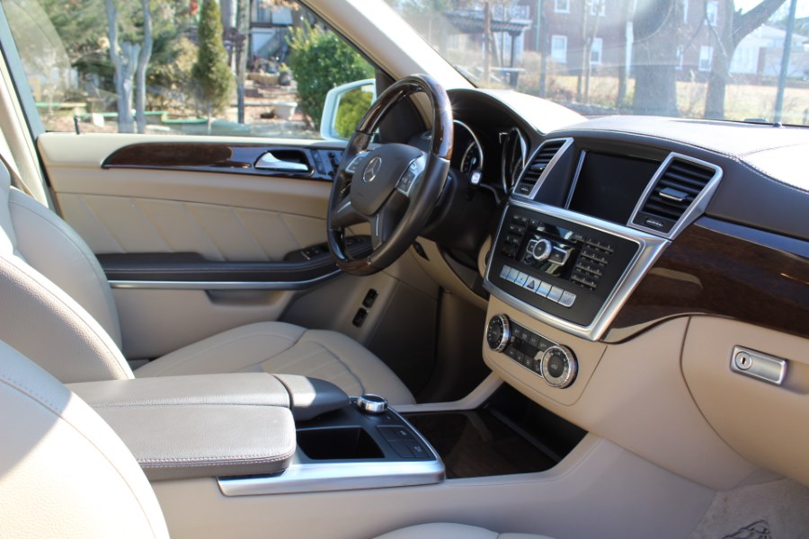 2013 Mercedes-Benz GL-Class 4MATIC 4dr GL450, available for sale in Great Neck, New York | Great Neck Car Buyers & Sellers. Great Neck, New York 2013 Mercedes-Benz GL-Class 4MATIC 4dr GL450, available for sale in Great Neck, New York | Great Neck Car Buyers & Sellers. Great Neck, New York