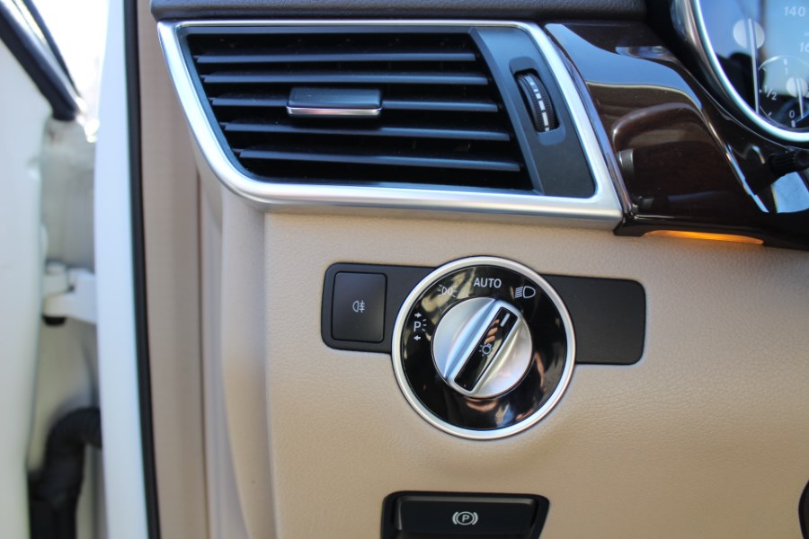 2013 Mercedes-Benz GL-Class 4MATIC 4dr GL450, available for sale in Great Neck, New York | Great Neck Car Buyers & Sellers. Great Neck, New York 2013 Mercedes-Benz GL-Class 4MATIC 4dr GL450, available for sale in Great Neck, New York | Great Neck Car Buyers & Sellers. Great Neck, New York