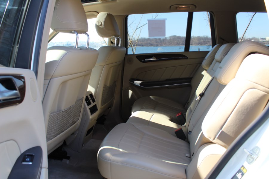 2013 Mercedes-Benz GL-Class 4MATIC 4dr GL450, available for sale in Great Neck, New York | Great Neck Car Buyers & Sellers. Great Neck, New York 2013 Mercedes-Benz GL-Class 4MATIC 4dr GL450, available for sale in Great Neck, New York | Great Neck Car Buyers & Sellers. Great Neck, New York