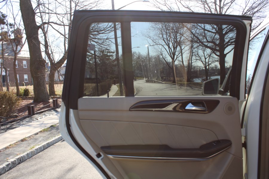 2013 Mercedes-Benz GL-Class 4MATIC 4dr GL450, available for sale in Great Neck, New York | Great Neck Car Buyers & Sellers. Great Neck, New York 2013 Mercedes-Benz GL-Class 4MATIC 4dr GL450, available for sale in Great Neck, New York | Great Neck Car Buyers & Sellers. Great Neck, New York