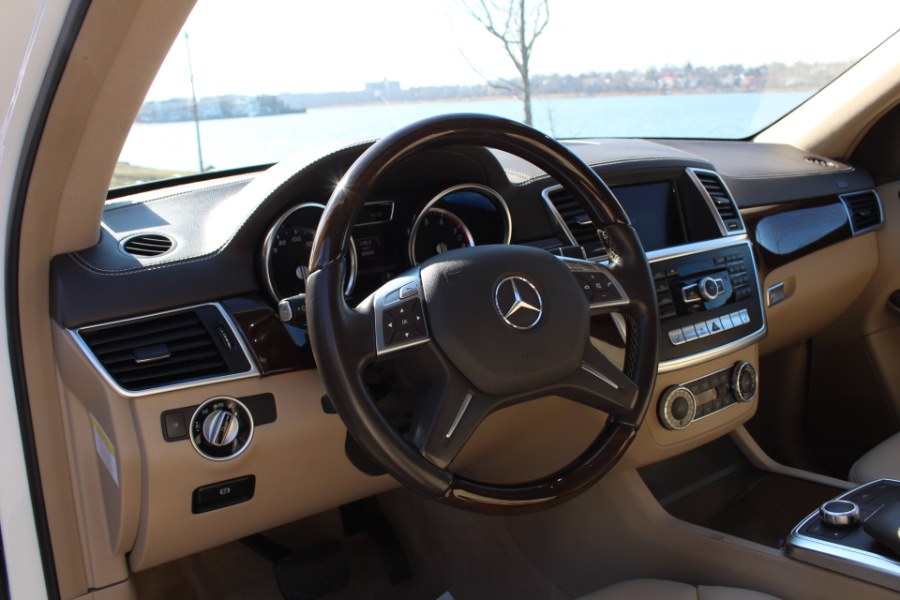2013 Mercedes-Benz GL-Class 4MATIC 4dr GL450, available for sale in Great Neck, New York | Great Neck Car Buyers & Sellers. Great Neck, New York 2013 Mercedes-Benz GL-Class 4MATIC 4dr GL450, available for sale in Great Neck, New York | Great Neck Car Buyers & Sellers. Great Neck, New York