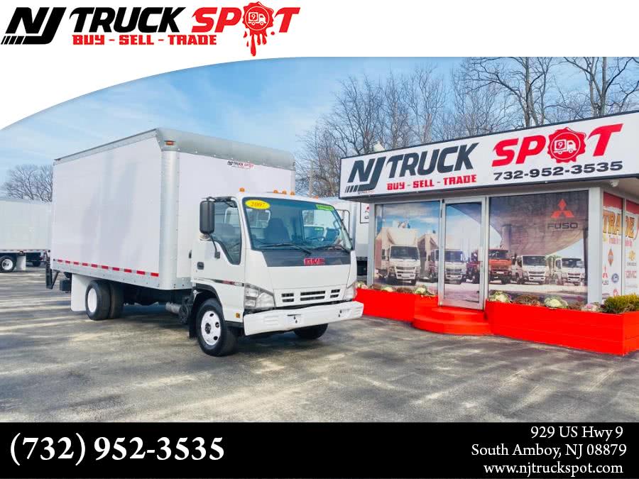 2007 GMC W4500 / ISUZU 16 FEET DRY BOX + LIFT GATE + PRE EMISSIONS, available for sale in South Amboy, New Jersey | NJ Truck Spot. South Amboy, New Jersey