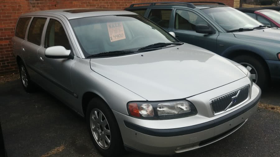 2003 Volvo V70 5dr Wgn 2.4L, available for sale in East Hartford , Connecticut | Classic Motor Cars. East Hartford , Connecticut