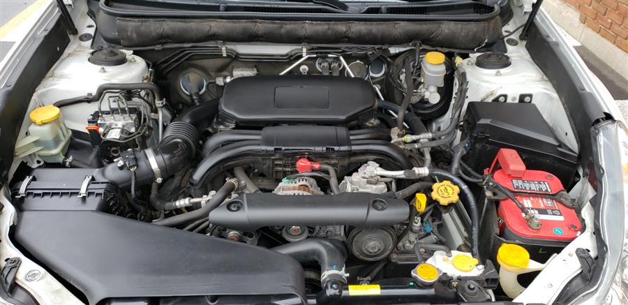 2011 Subaru Outback 4dr Wgn H4 Auto 2.5i Limited, available for sale in Waterbury, Connecticut | National Auto Brokers, Inc.. Waterbury, Connecticut 2011 Subaru Outback 4dr Wgn H4 Auto 2.5i Limited, available for sale in Waterbury, Connecticut | National Auto Brokers, Inc.. Waterbury, Connecticut