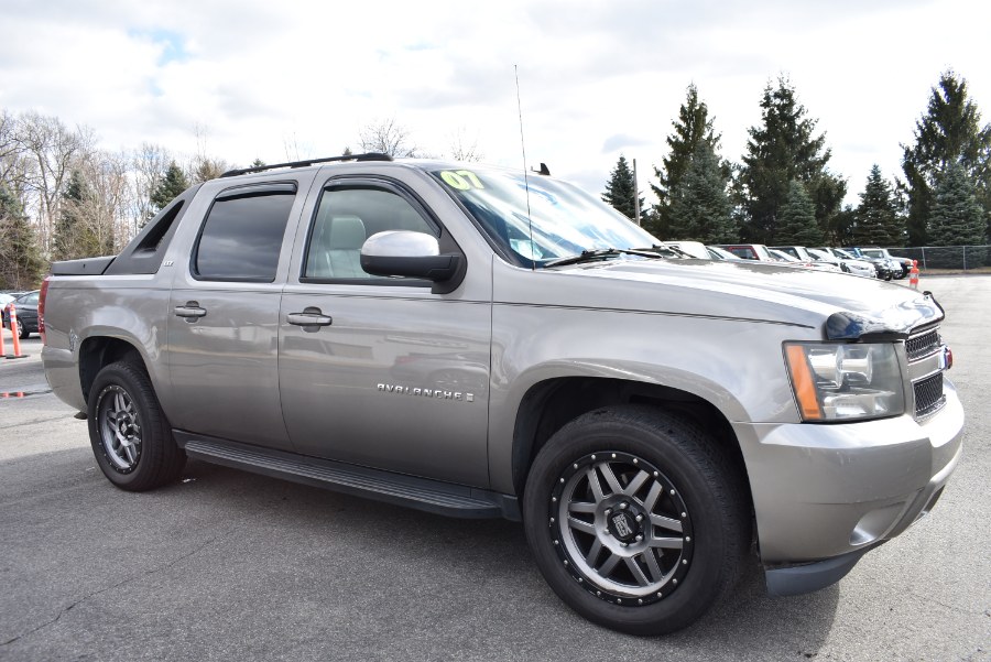 2007 Chevrolet Avalanche 4WD Crew Cab 130" LTZ, available for sale in Berlin, Connecticut | Tru Auto Mall. Berlin, Connecticut 2007 Chevrolet Avalanche 4WD Crew Cab 130" LTZ, available for sale in Berlin, Connecticut | Tru Auto Mall. Berlin, Connecticut