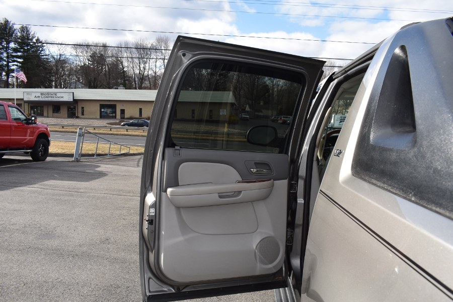 2007 Chevrolet Avalanche 4WD Crew Cab 130" LTZ, available for sale in Berlin, Connecticut | Tru Auto Mall. Berlin, Connecticut 2007 Chevrolet Avalanche 4WD Crew Cab 130" LTZ, available for sale in Berlin, Connecticut | Tru Auto Mall. Berlin, Connecticut