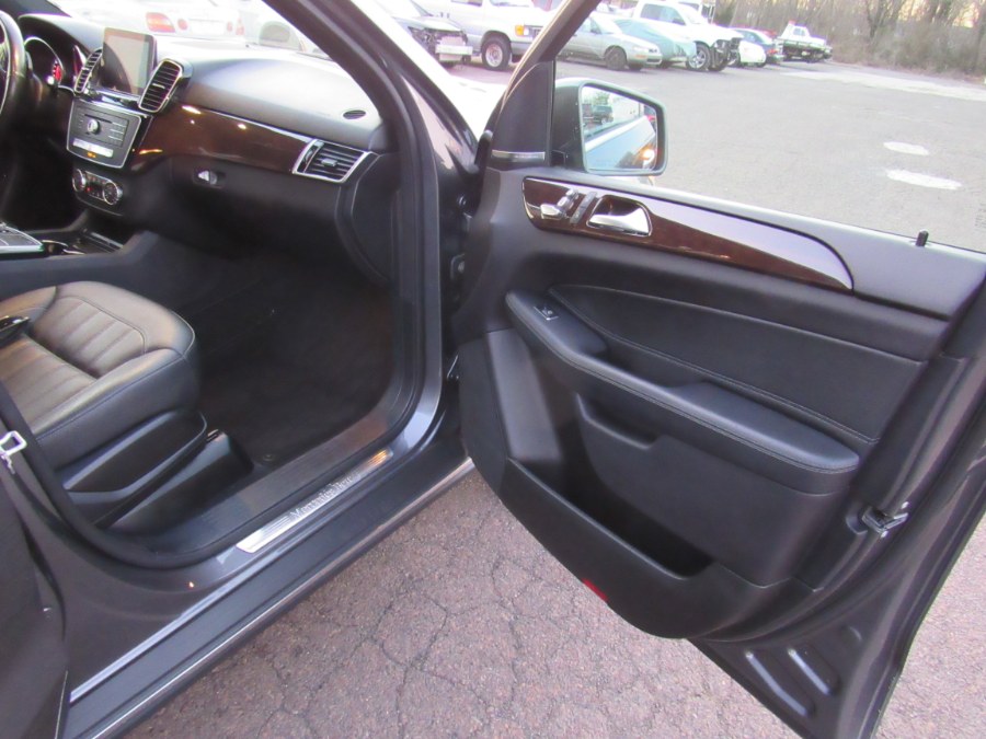 2017 Mercedes-Benz GLE GLE 350 4MATIC SUV, available for sale in BROOKLYN, New York | Deals on Wheels International Auto. BROOKLYN, New York 2017 Mercedes-Benz GLE GLE 350 4MATIC SUV, available for sale in BROOKLYN, New York | Deals on Wheels International Auto. BROOKLYN, New York