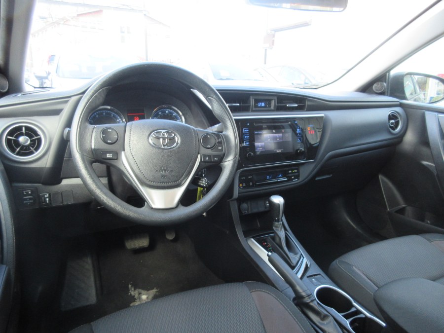 2018 Toyota Corolla LE CVT (Natl) photo